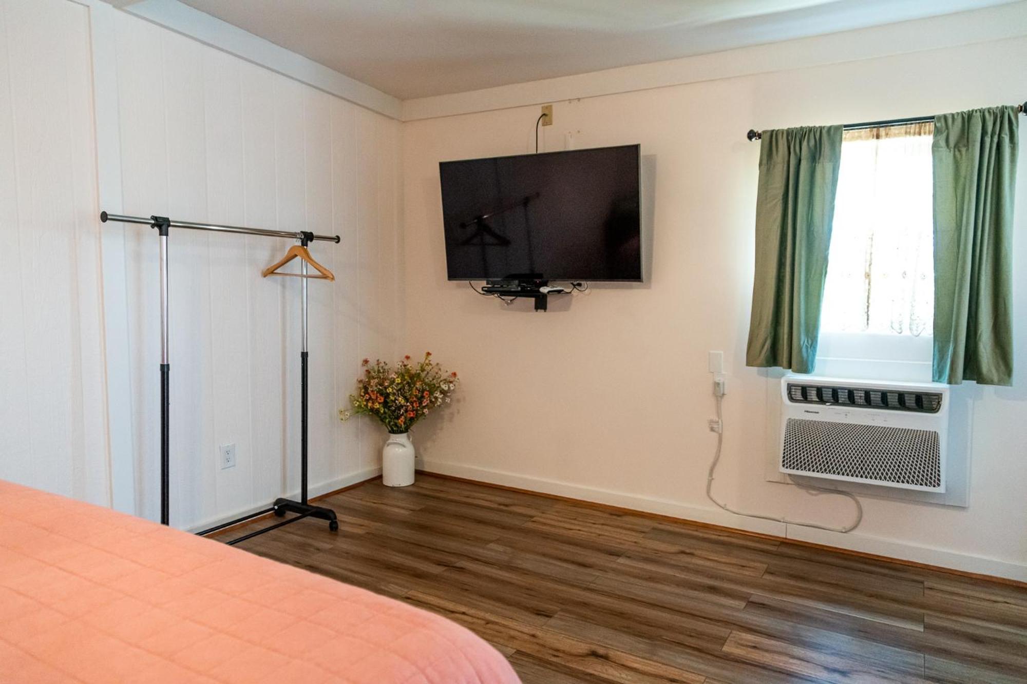 Sagebrush Inn Tombstone Quarto foto A room at the motel
